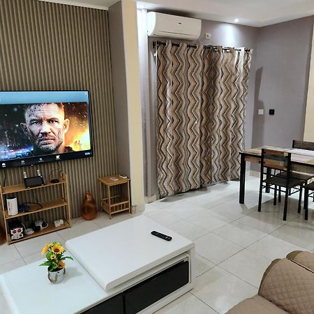 Ferienwohnung Meuble 1Ch 2E Ch Dispo Avec Un Supplement E1D Douala Exterior foto